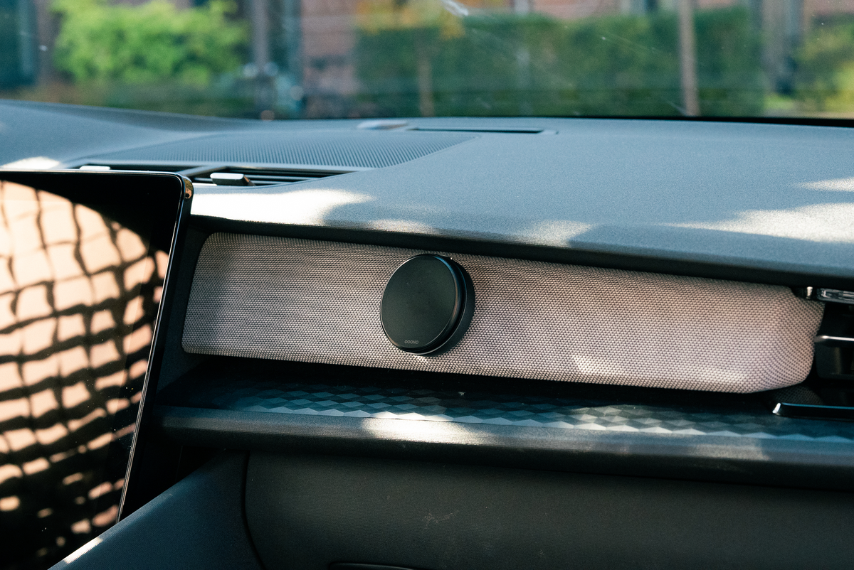 CO-DRIVER NO3 mounted on the dashboard