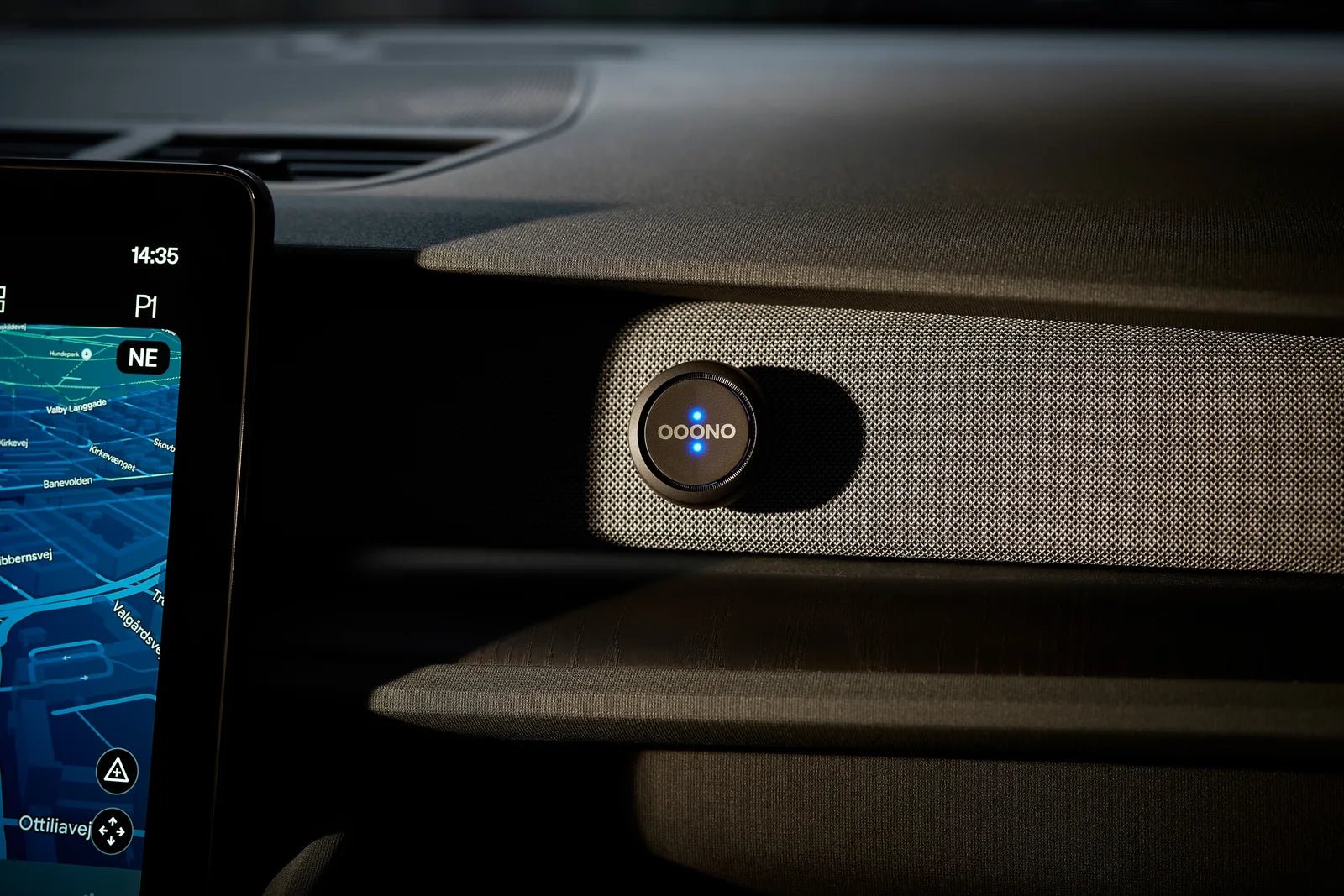 CO-DRIVER NO3 mounted on the dashboard
